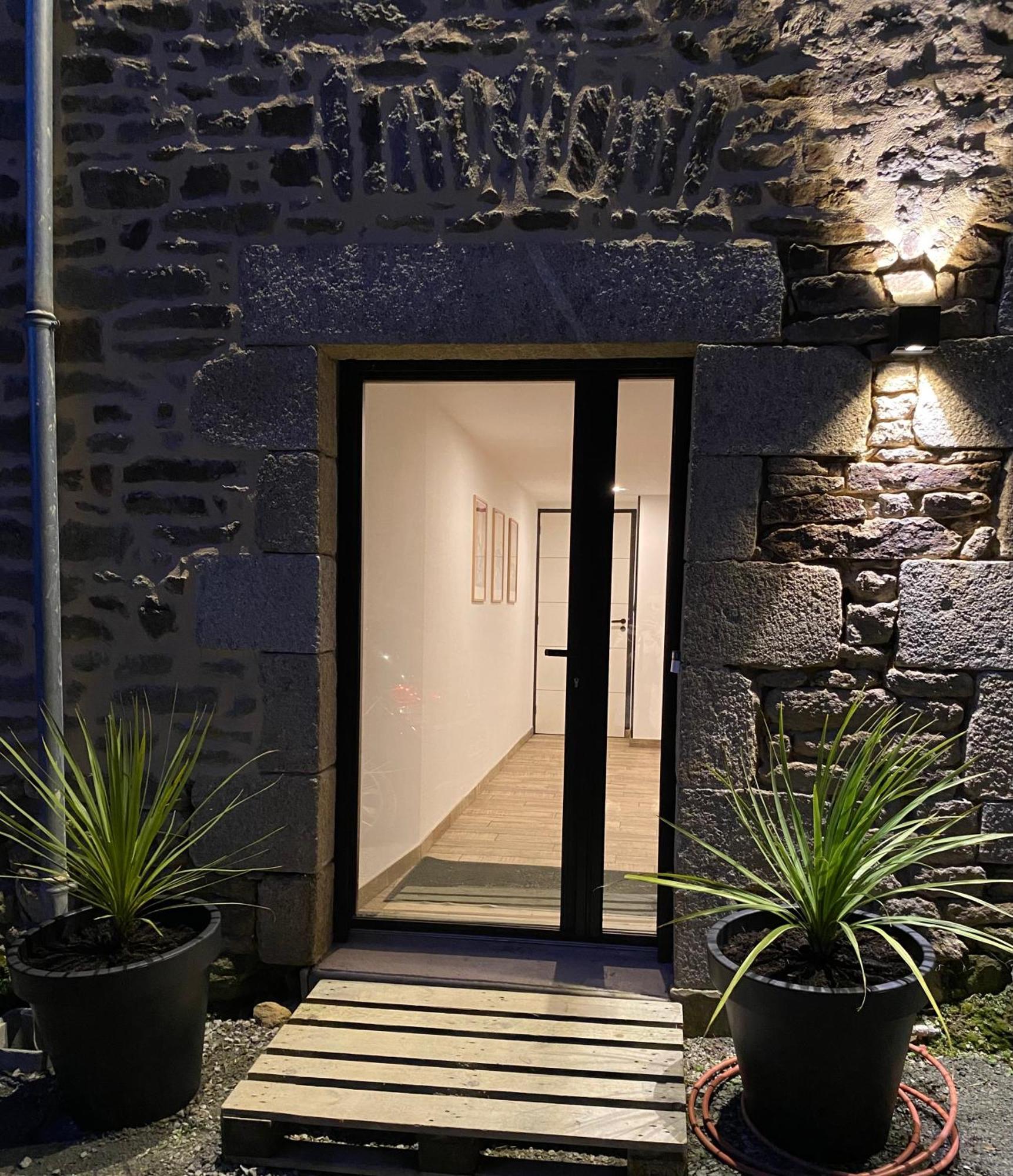 Villa Lily Spa, Chambre D'Hotes Avec Spa Privatif La Vicomte-sur-Rance Luaran gambar